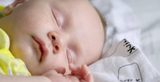 A babaalvás demisztifikálása: Tippek nyugodt éjszakai alváshoz