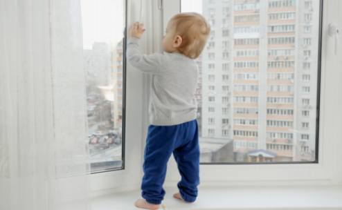 Must-Have aljzatok fedlapok egy biztonságos otthoni környezetért a babák számára