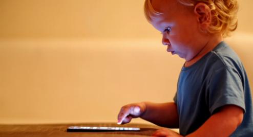 Miért elengedhetetlenek az interaktív e-könyvek a csecsemők tanulásához?